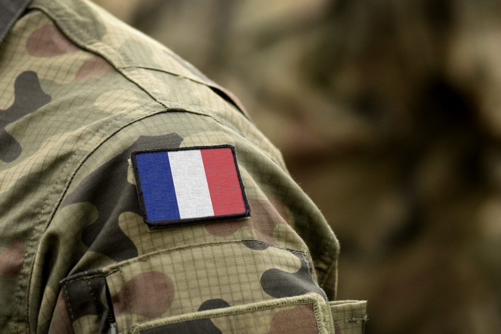 Flag of France on military uniform. Army, troops, soldier (colla | Pension de reversion Carac