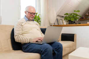 adapter logement senior