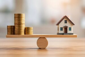 Impact des biens à l'étranger sur le calcul de la réversion | Pension de reversion Balance comparant la valeur financière et l'évaluation immobilière des biens à l'étranger pour la réversion.